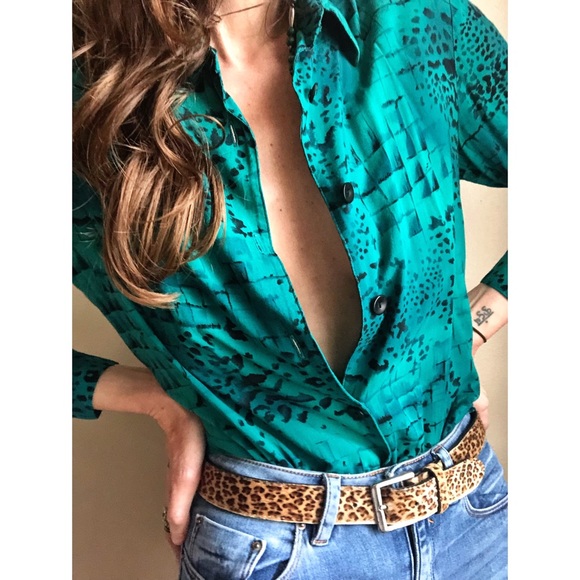 Vintage Tops - Gorgeous vintage teal animal print top